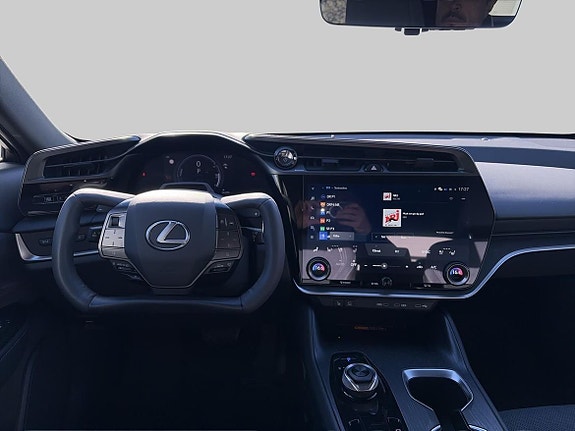 Lexus RZ500e 10 of 16