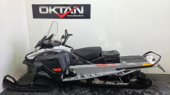 Ski-Doo Skandic SPORT 600 EFI 3 of 6