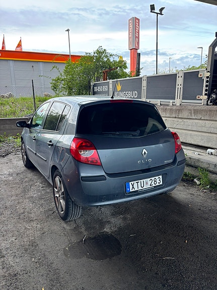Renault Clio 2 of 3