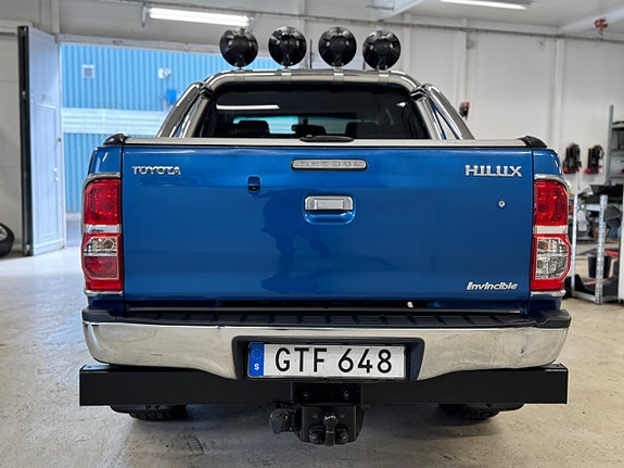 Toyota HiLux 4 of 5