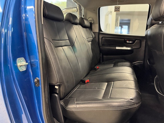 Toyota HiLux 13 of 21