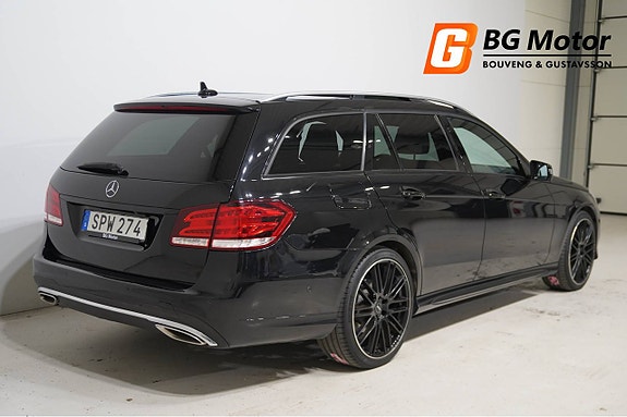 Mercedes-Benz E350 3 of 5