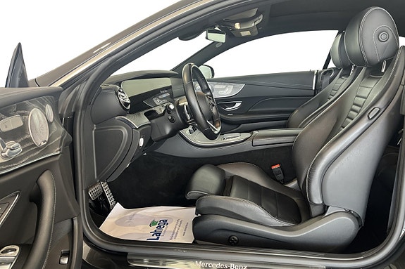 Mercedes-Benz E300 8 of 11
