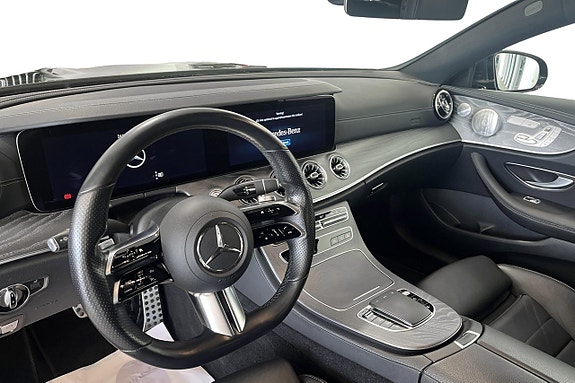 Mercedes-Benz E300 7 of 11