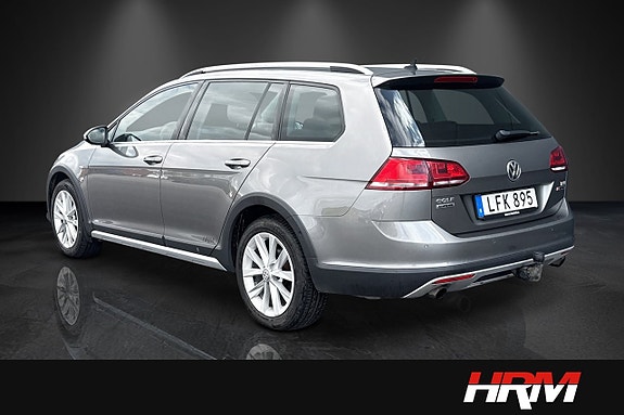 Volkswagen Golf Alltrack 4 of 14