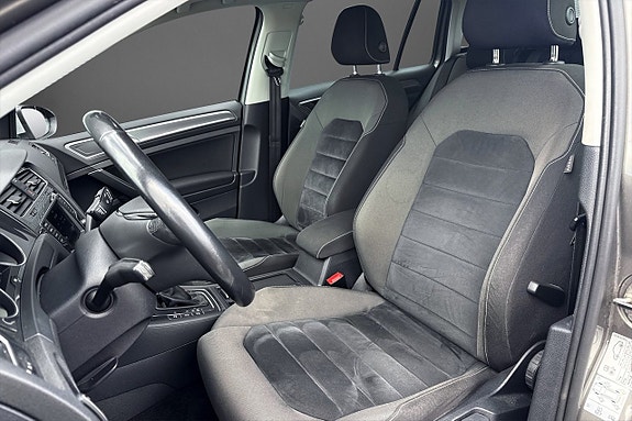 Volkswagen Golf Alltrack 8 of 14