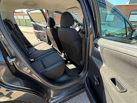 Peugeot 207 13 of 14