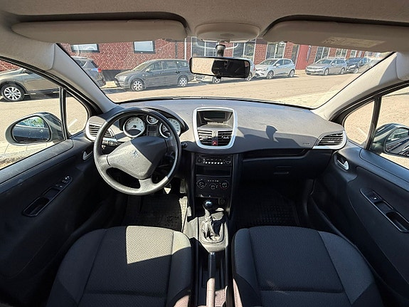 Peugeot 207 5 of 14
