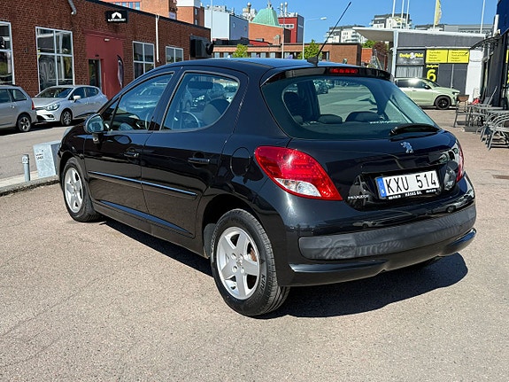 Peugeot 207 8 of 14