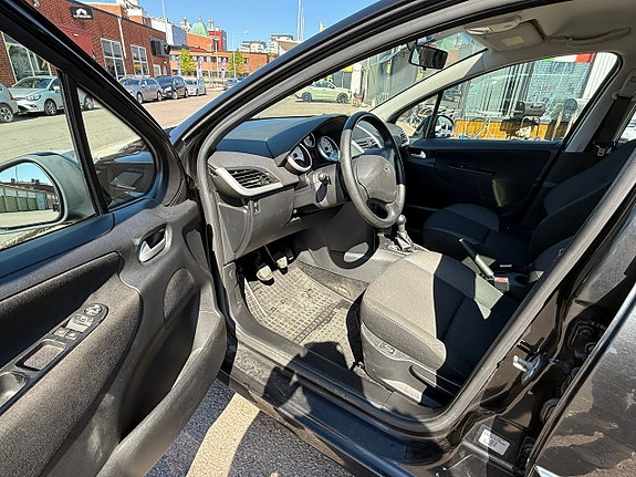 Peugeot 207 10 of 14
