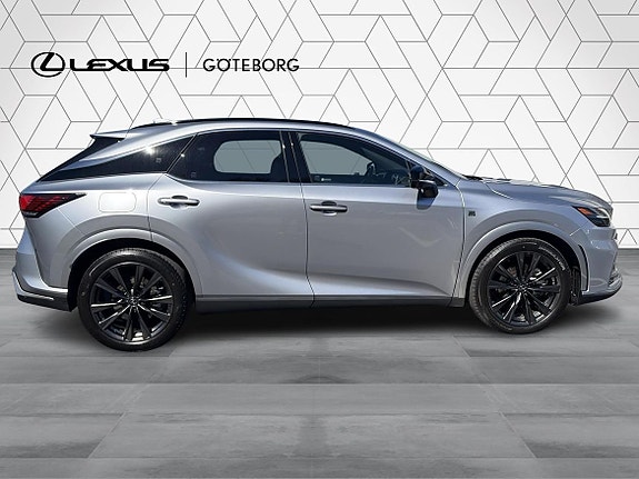Lexus RX450h+ 5 of 16