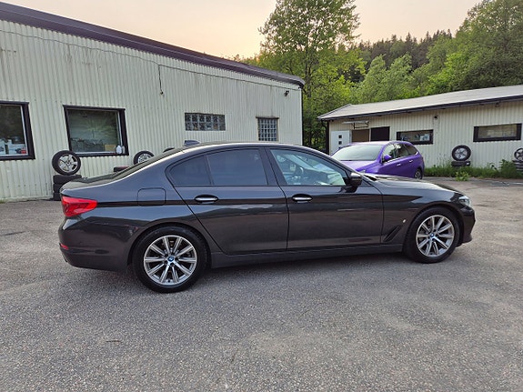BMW 530e 11 of 28