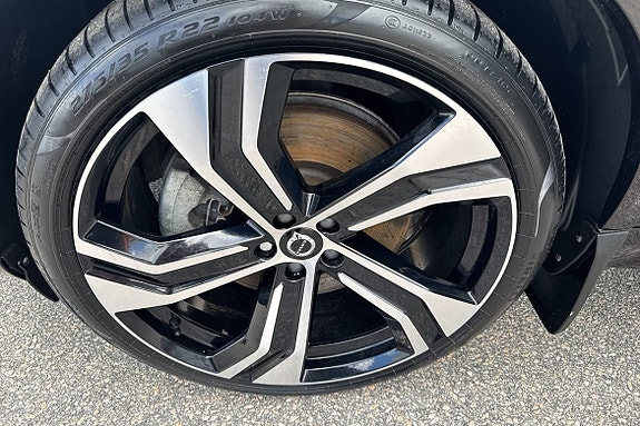 Volvo XC90 12 of 24