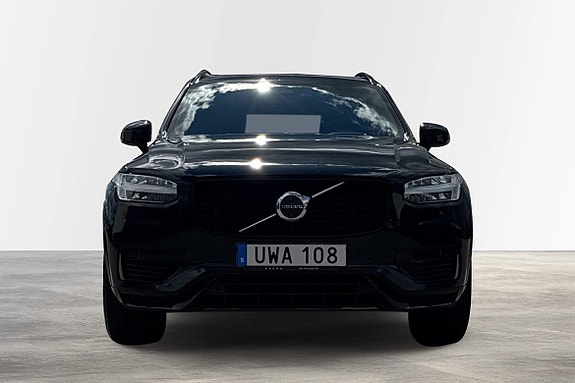 Volvo XC90 2 of 24
