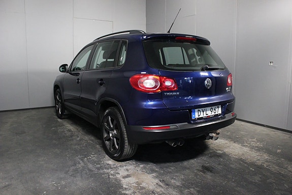 Volkswagen Tiguan 3 of 19