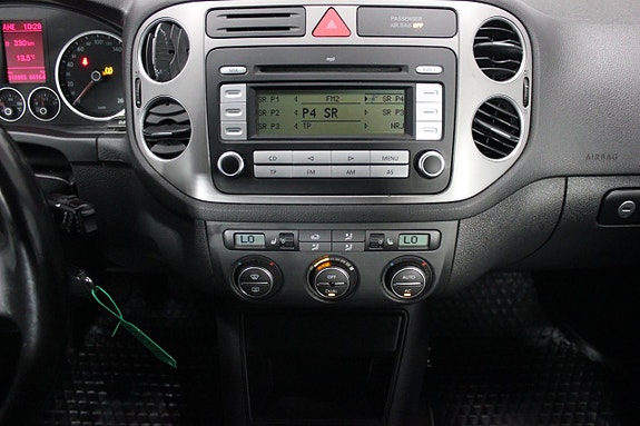 Volkswagen Tiguan 16 of 19
