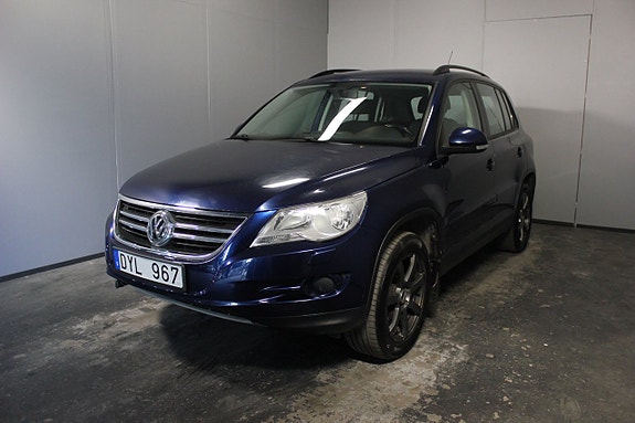 Volkswagen Tiguan 2 of 19