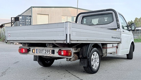 Volkswagen Transporter 3 of 5
