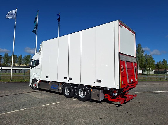 Volvo FH16 Aero 6x4 Skåp 2 of 5
