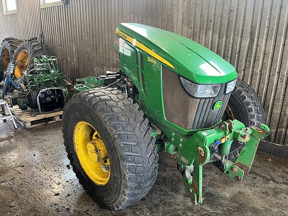 Nu demonteras John Deere 5125R