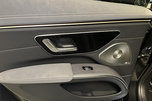 Mercedes-Benz EQS450 9 of 21