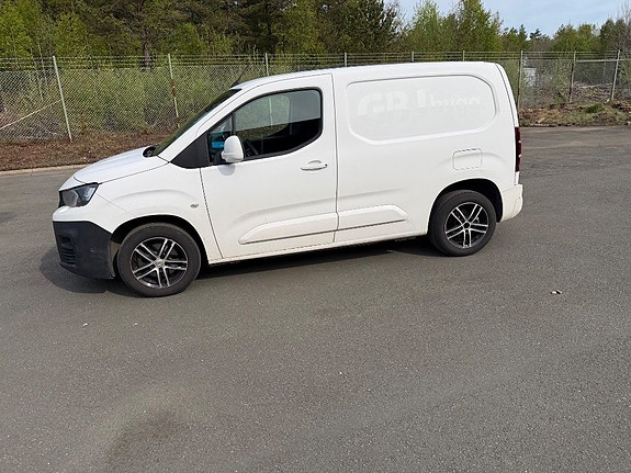 Peugeot Partner 2 of 5