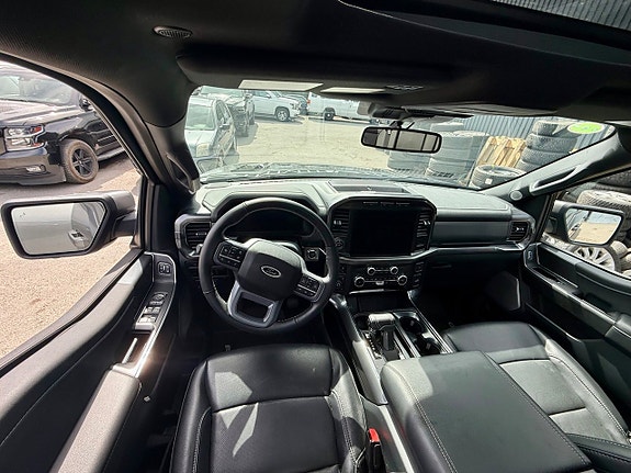 Ford F-150 8 of 10