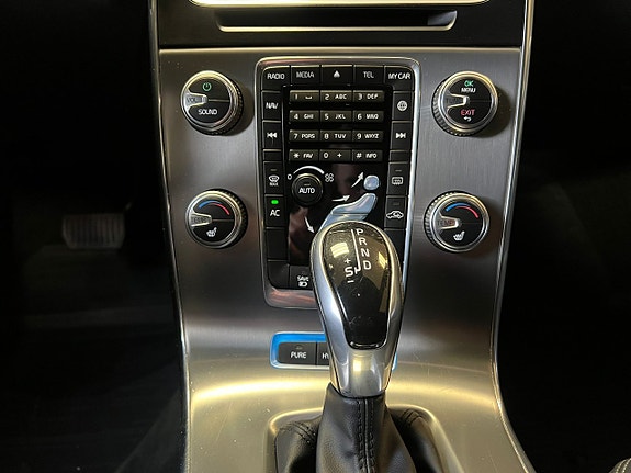Volvo V60 13 of 17