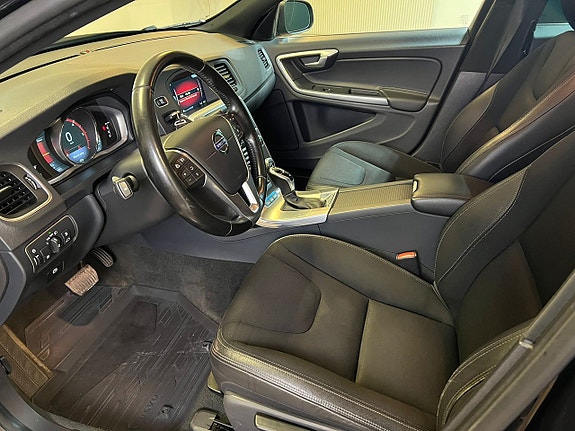 Volvo V60 5 of 17