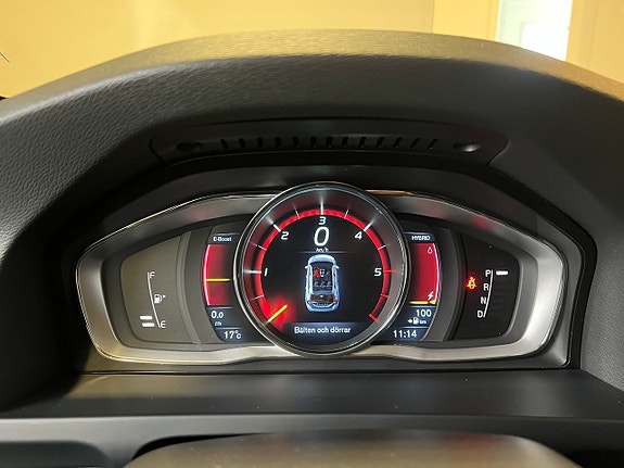 Volvo V60 11 of 17