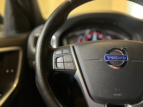 Volvo V60 9 of 17