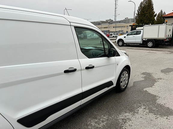 Ford Transit Connect 10 of 11