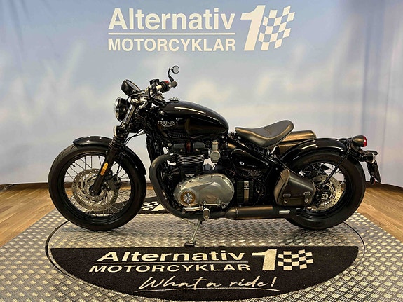 Triumph Bonneville BOBBER 5 of 16