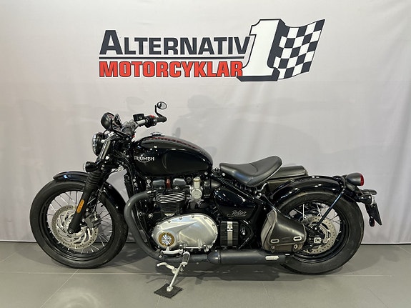 Triumph Bonneville BOBBER 4 of 5
