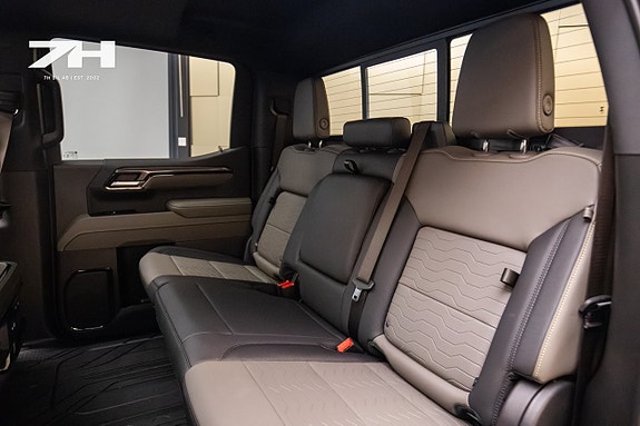 Chevrolet Silverado 1500 23 of 28