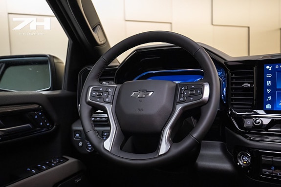 Chevrolet Silverado 1500 11 of 28