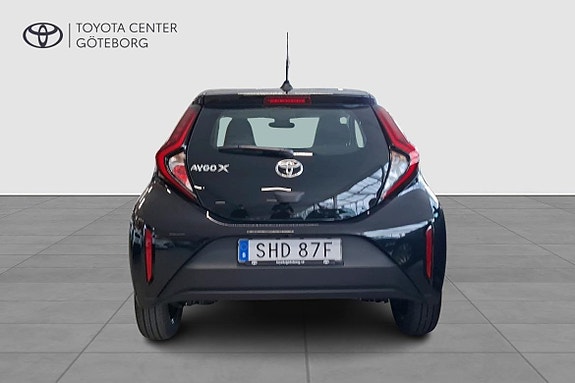 Toyota Aygo X 6 of 14