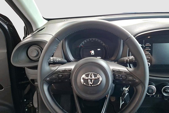 Toyota Aygo X 11 of 14