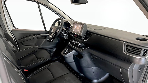 Renault Trafic 7 of 9