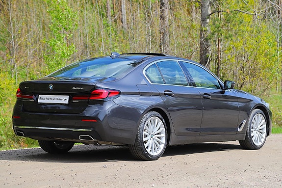 BMW 545e 4 of 5