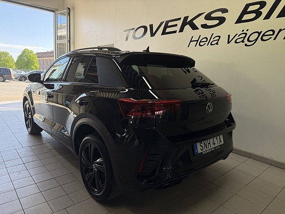 Volkswagen T-Roc 4 of 5