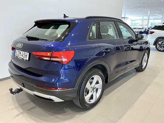 Audi Q3 4 of 5