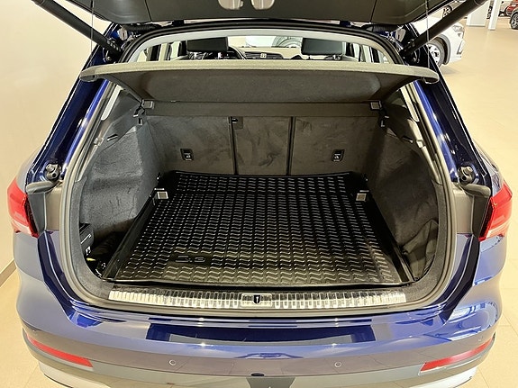 Audi Q3 7 of 12