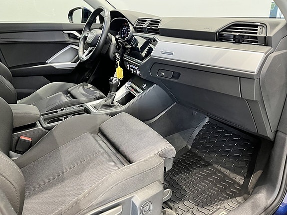 Audi Q3 9 of 12