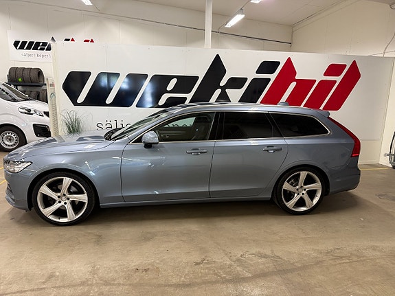 Volvo V90 2 of 5