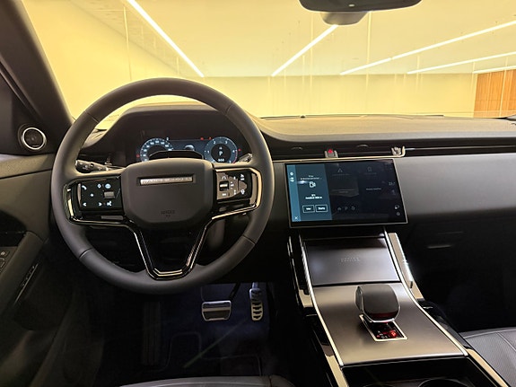 Land Rover Range Rover Evoque 12 of 22