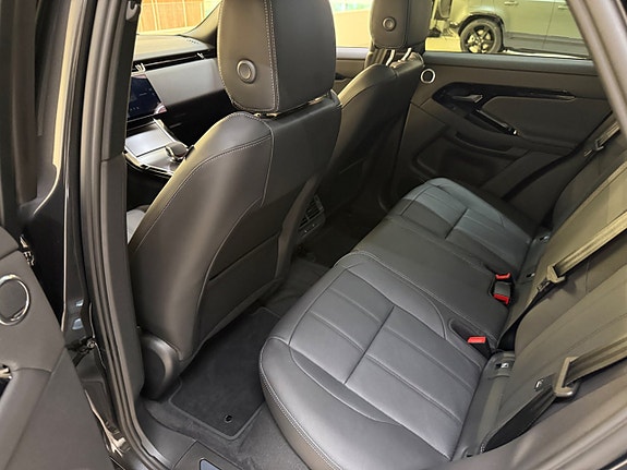 Land Rover Range Rover Evoque 17 of 22