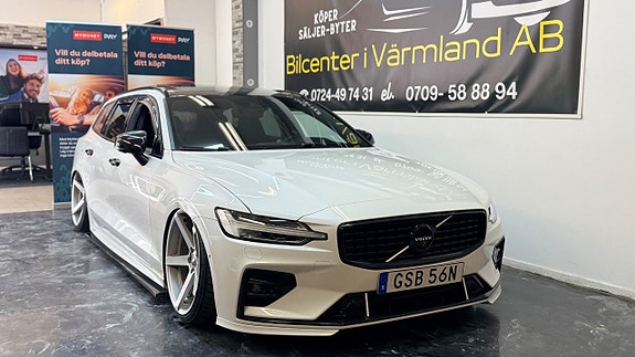 Volvo V60 2 of 5