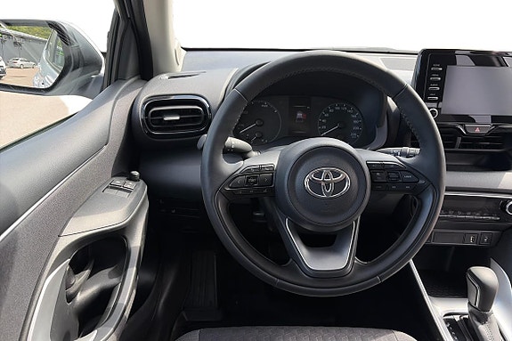 Toyota Yaris 9 of 14