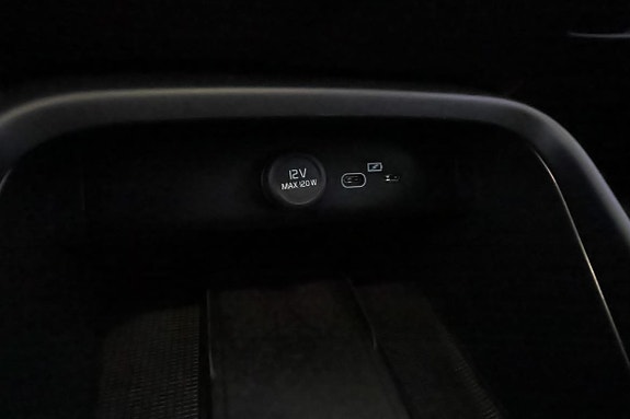 Volvo C40 18 of 30